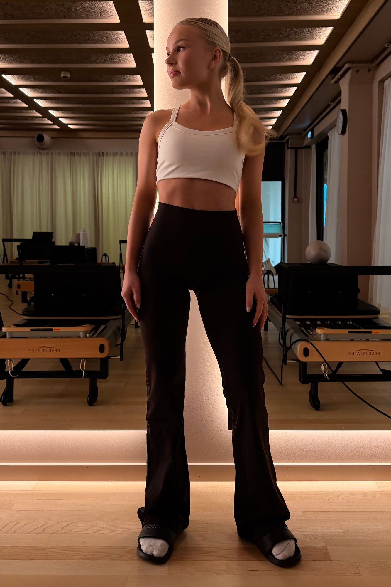 Active Flared Pants Short Brown